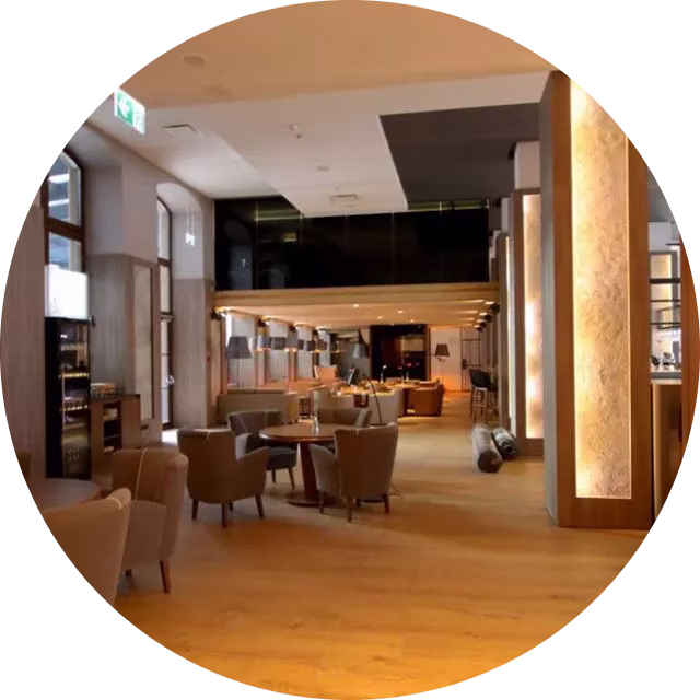 Hotel Marriott, Wrocław - Zaplecze gastronomiczne i linia śniadaniowa